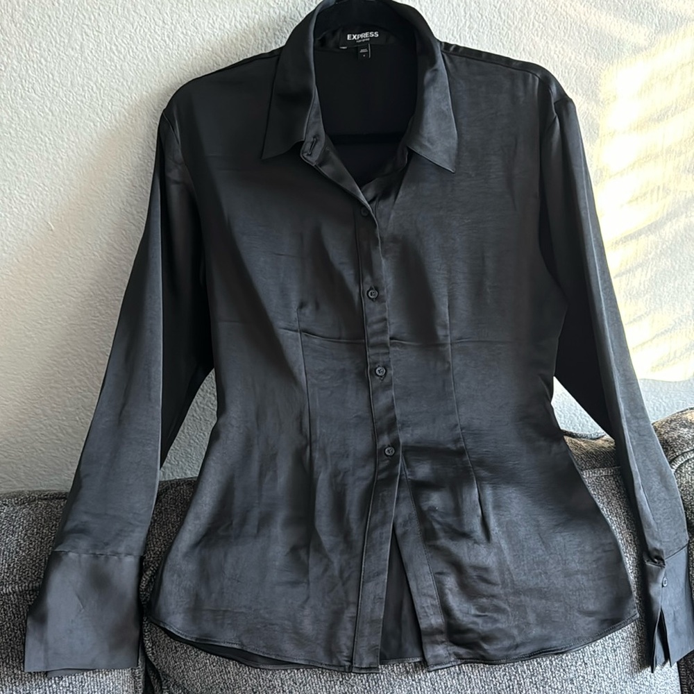 Silk Express Portofino Button Up; Size S